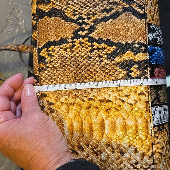 Badgley Mischka Vegan Leather Snakeskin Look Tote NWT - Picture 7 of 12